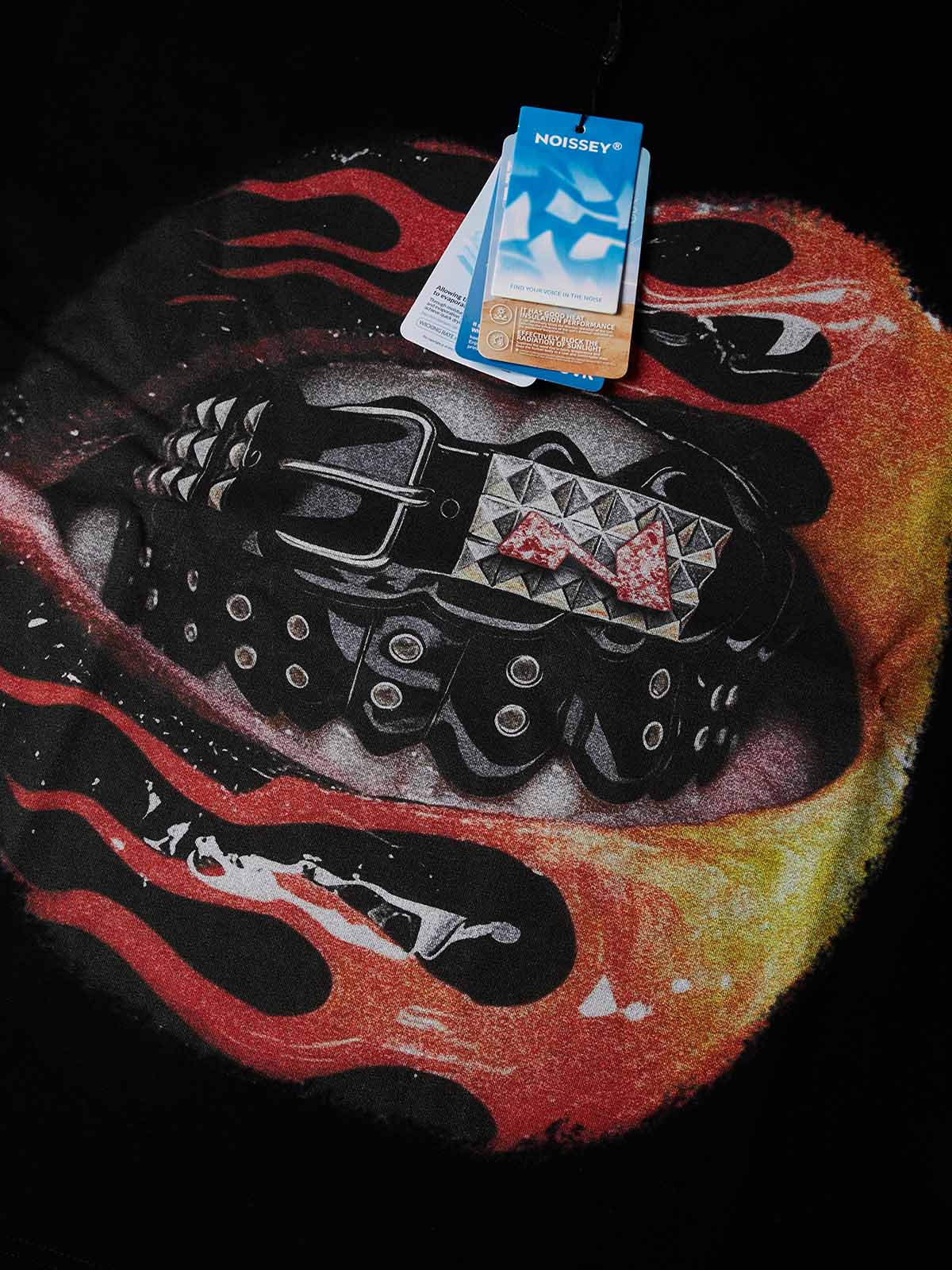 NOISSEY "Burnt Out Lips" Boxy Heavyweight Art Tee - Black