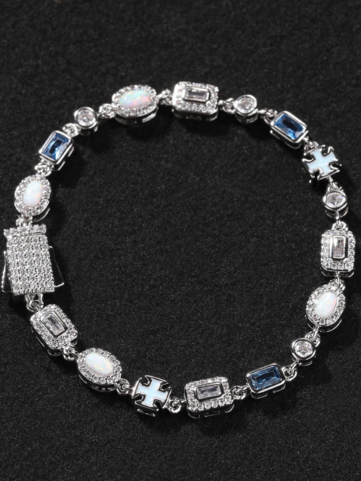Blue-Toned Colored Gemstone Simple and Fresh Versatile Bracelet