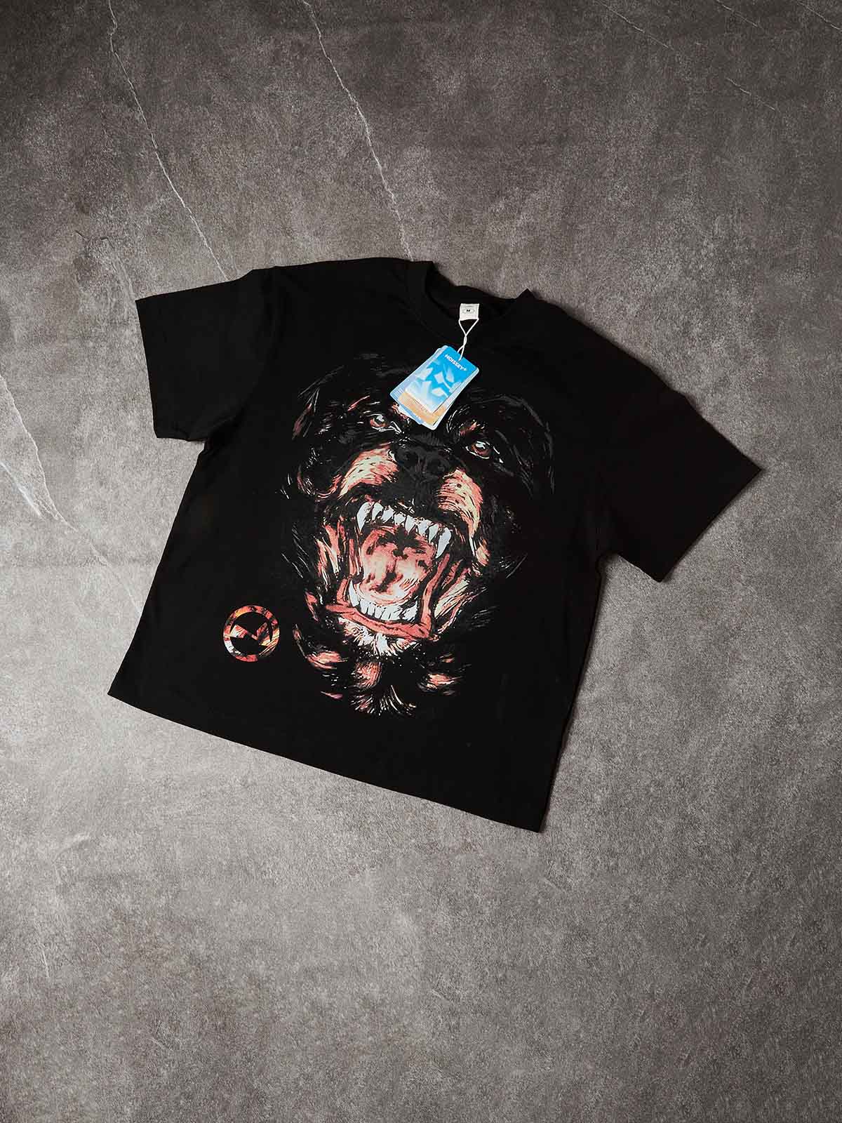 Studio layout of the 280GSM cotton tee highlighting the intense red-on-black contrast and the premium "NOISSEY" branding at the inner neck.