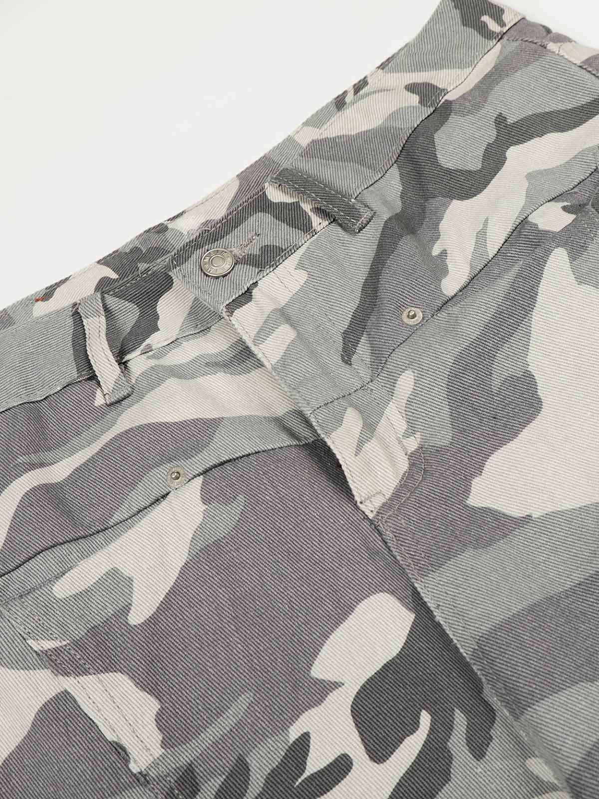 Small Curved Blade Camouflage Jeans