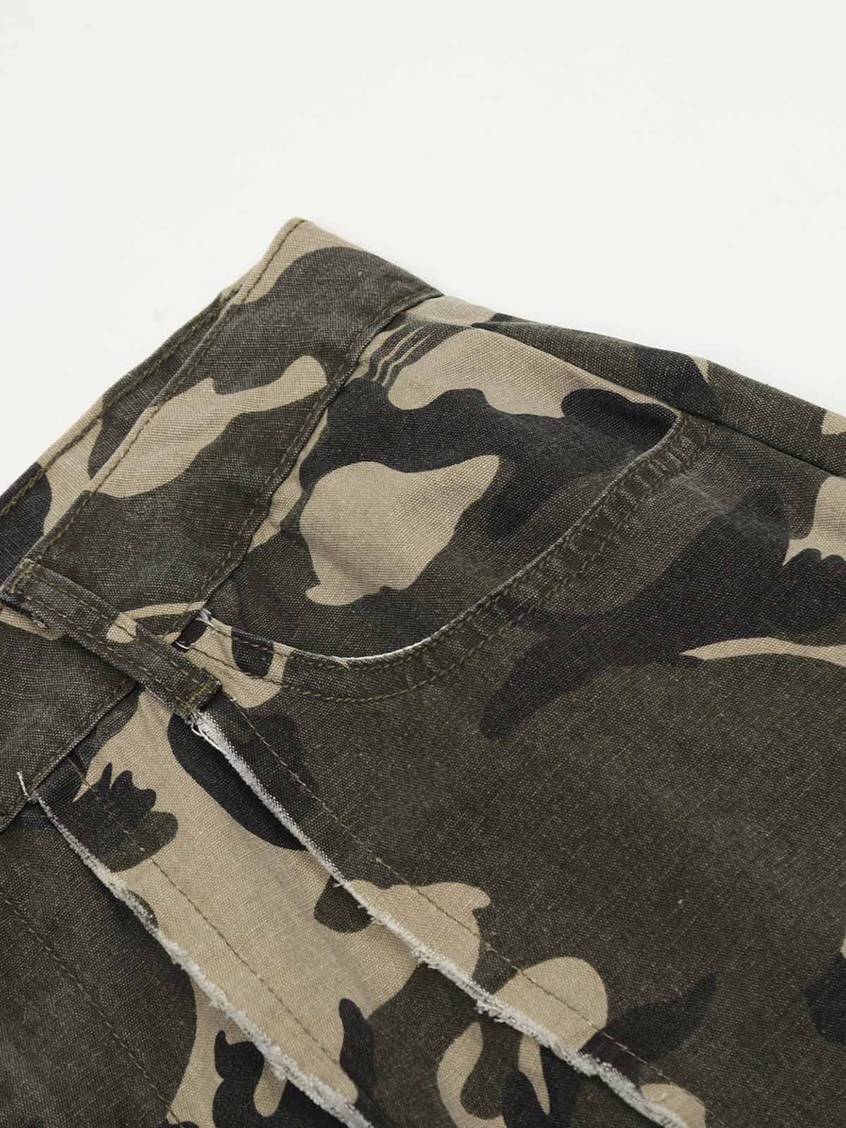 Retro-inspired Wide-Leg Camouflage Jeans