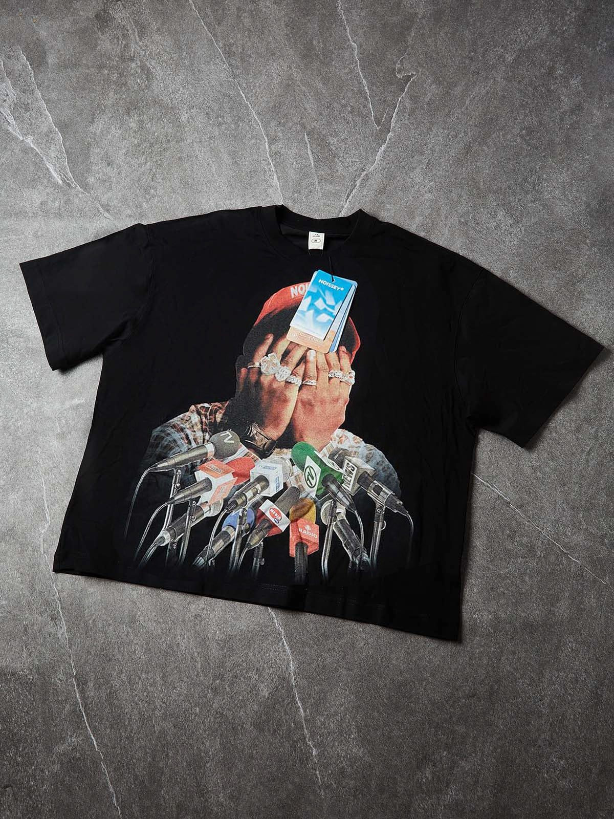 NOISSEY "No Talk" Paparazzi Press Cooling Boxy Tee - Black