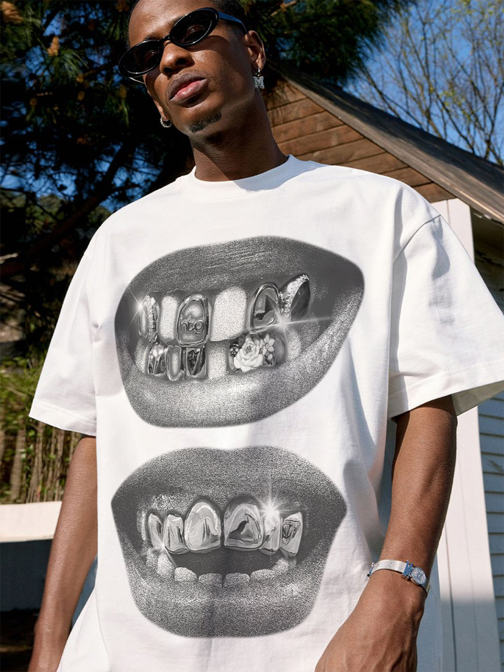 BOUNCE BACK© Retro Blue Lips Grills Print Tee