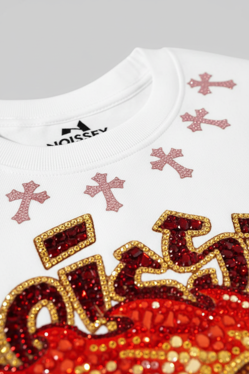 Detail Shot 1 - Neckline