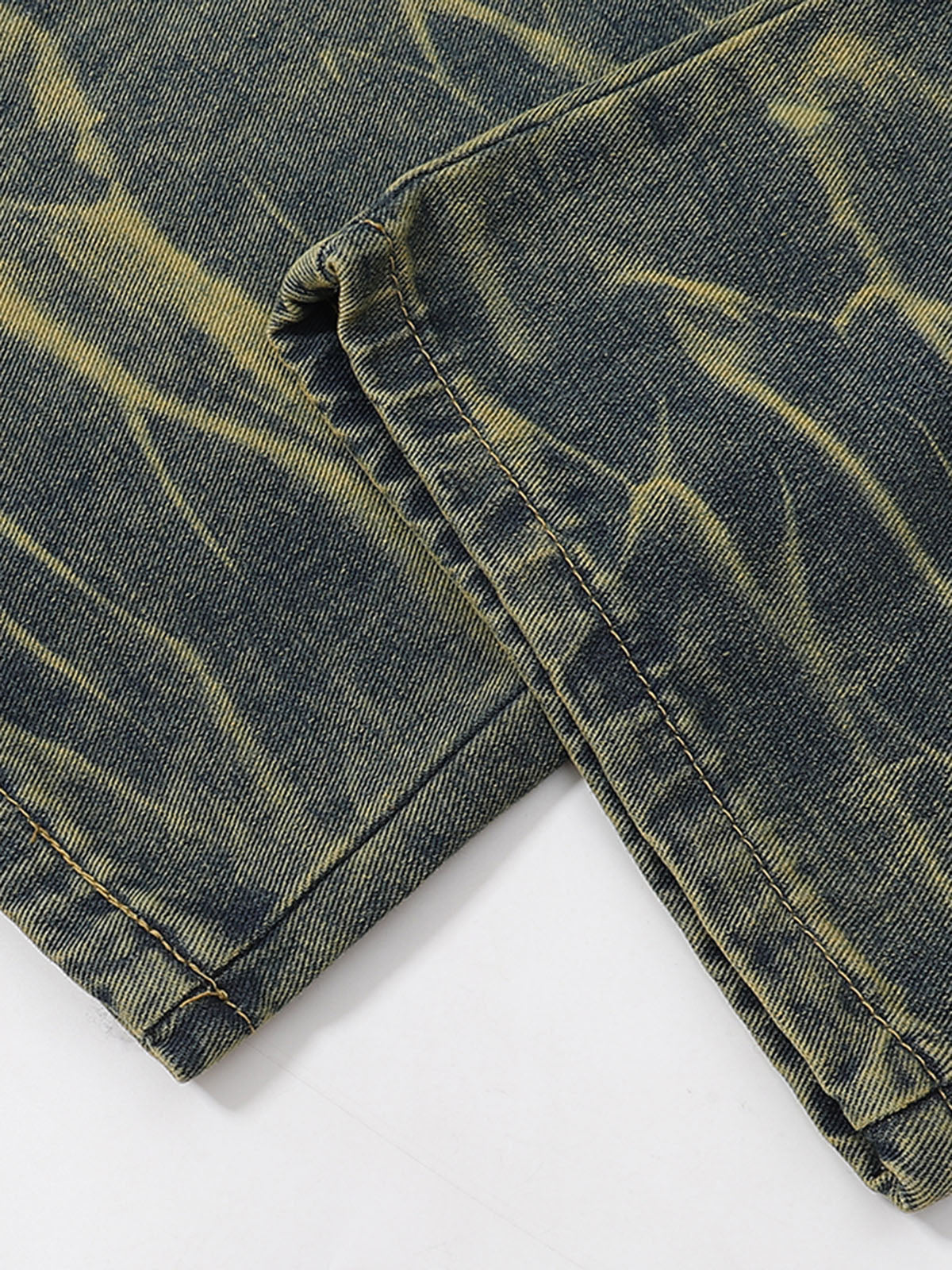 UNKNOWN ALLURE© Water Ripple Distressed Printed Denim Jeans
