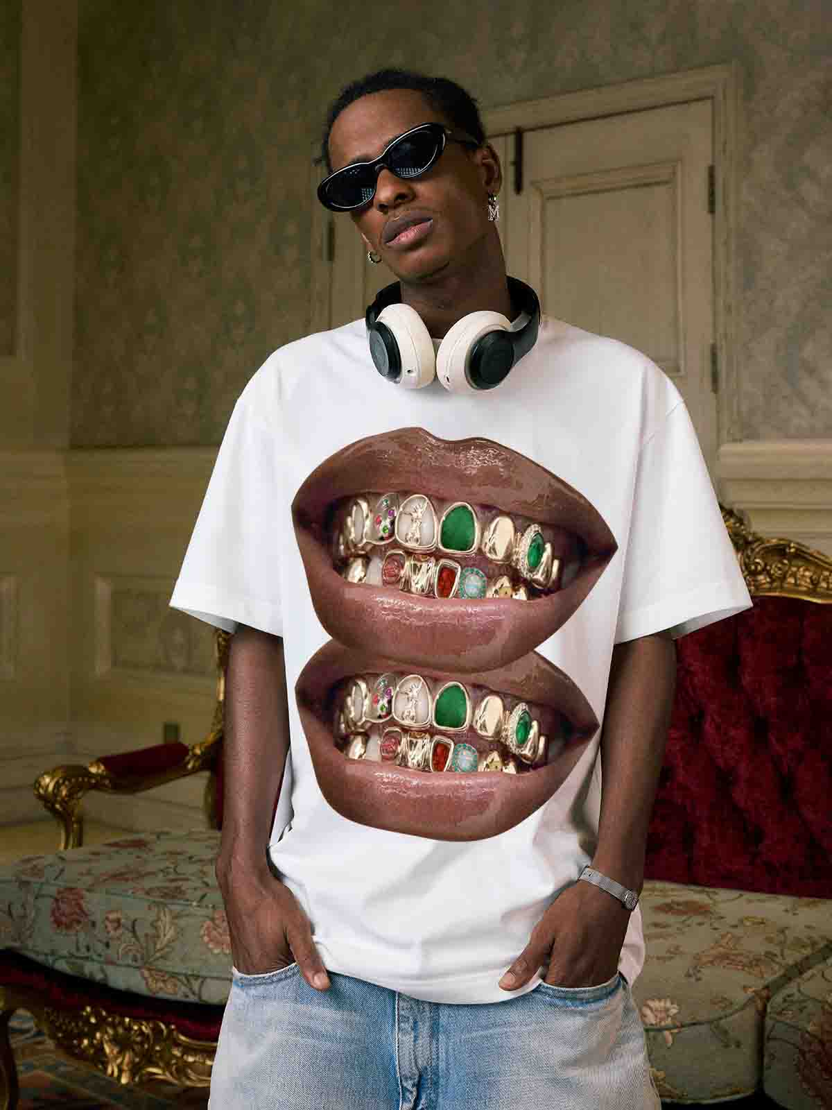 Gold & Jade Unique Grills Lip Print white&black T-Shirt