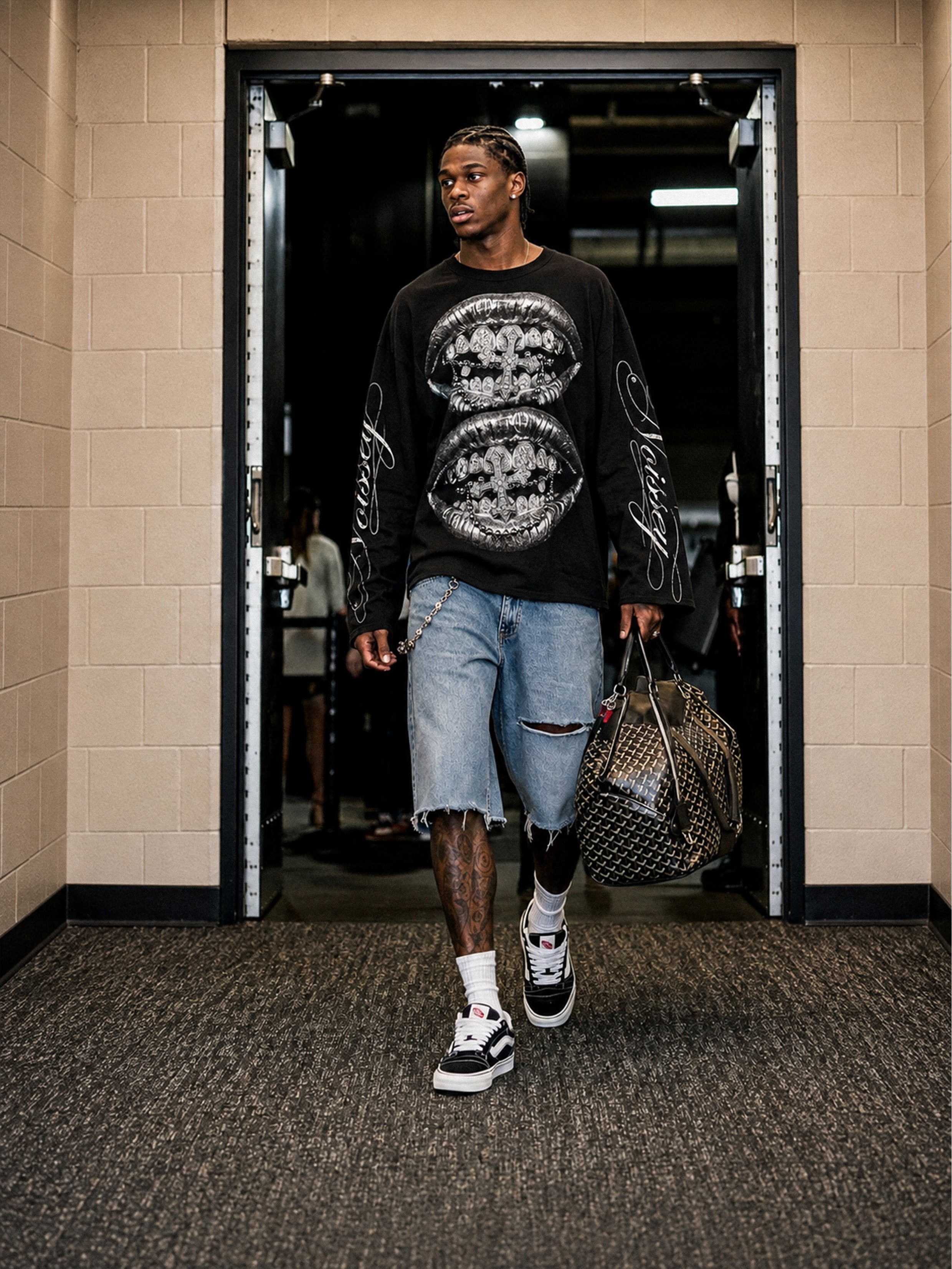 NOISSEY "Silver Metallic Lips" Chrome Cross & Diamond Grillz Graphic Long Sleeve Tee