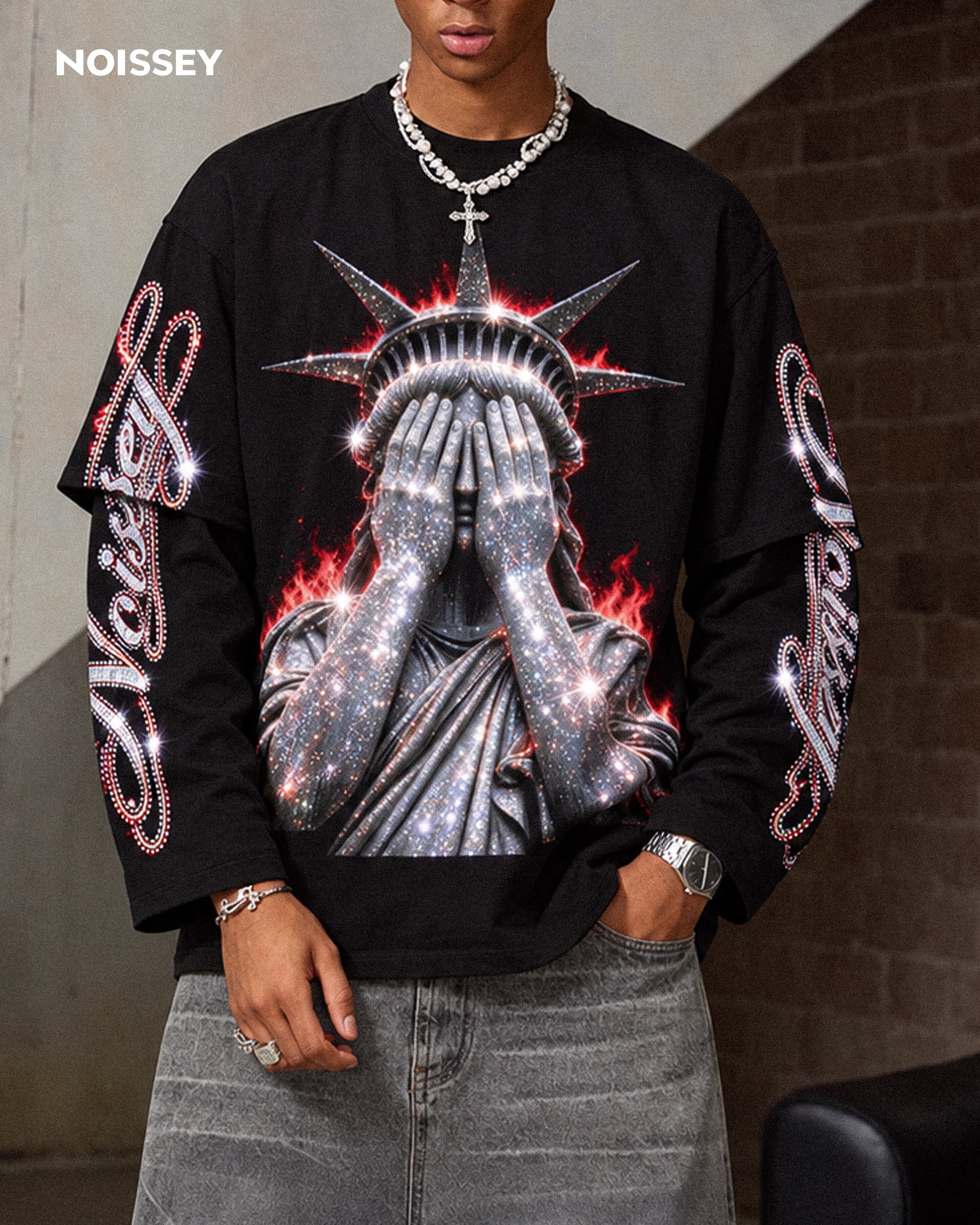 NOISSEY "Burning Liberty" Rhinestone-Effect Face-Covered Statue of Liberty Black Fake Two-Piece Long-Sleeve Tee