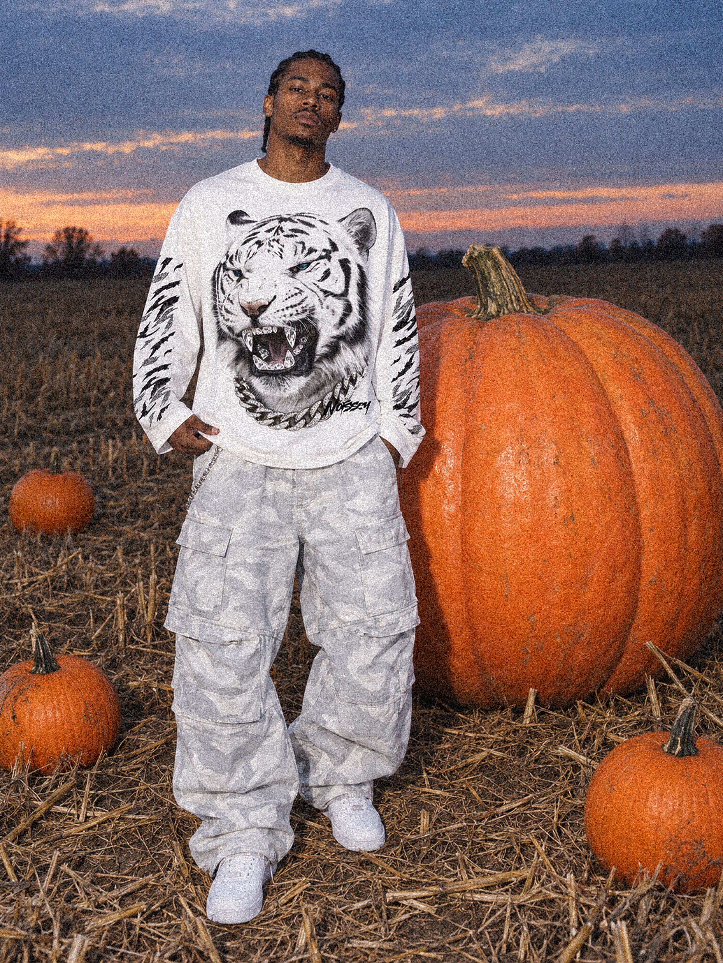 NOISSEY Iced-Out White Tiger Graphic Long Sleeves - White