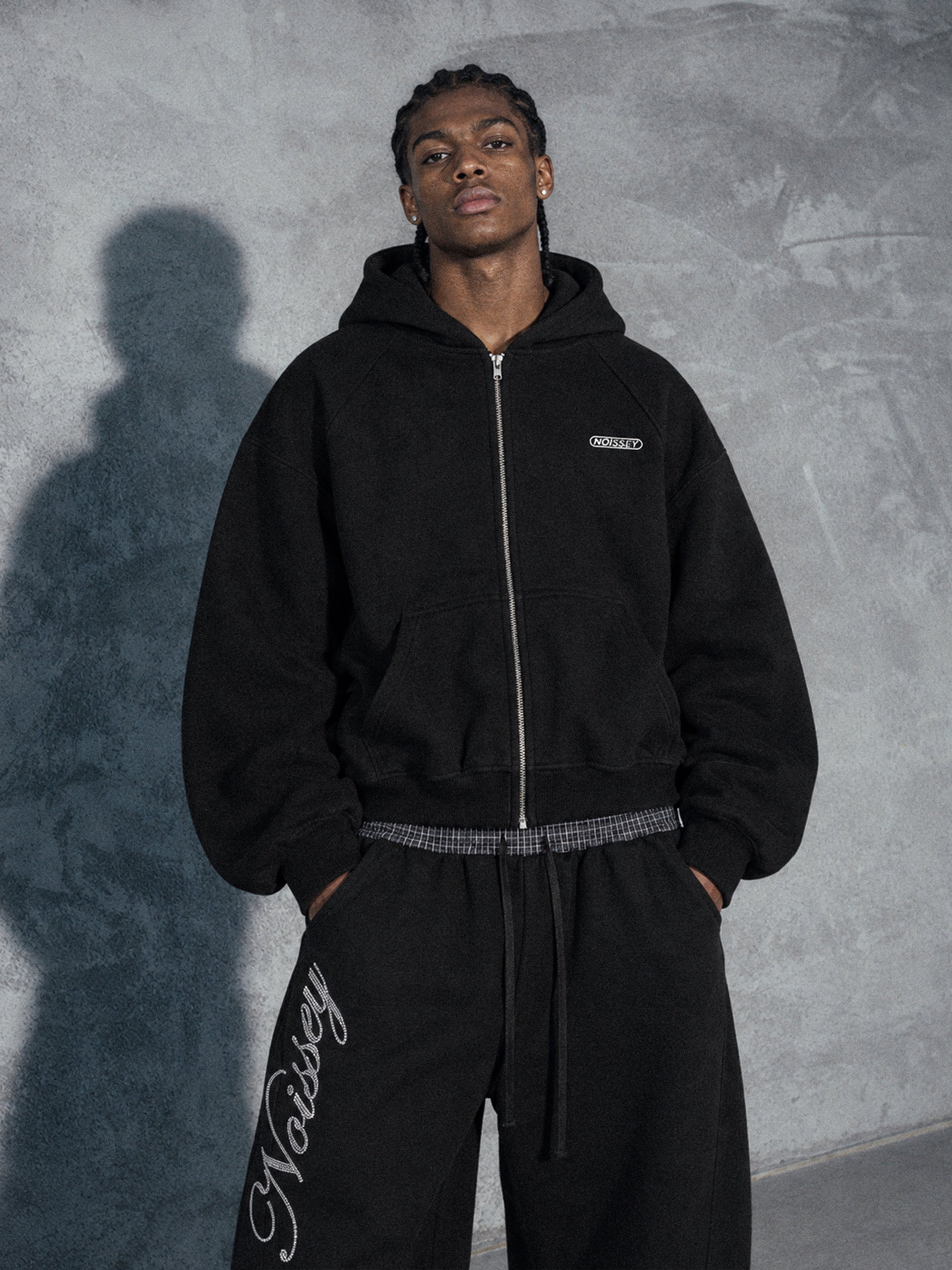 NOISSEY Essential Boxy Zip-Up Hoodie - Classic Black