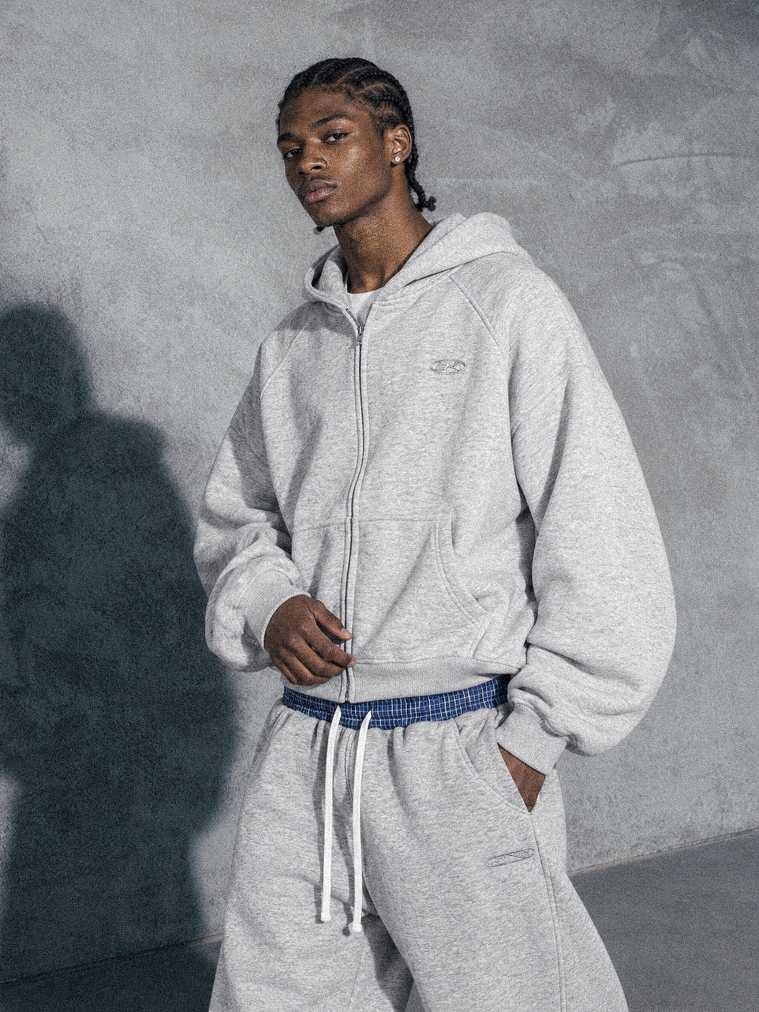 NOISSEY Essential Boxy Zip-Up Hoodie - Grey