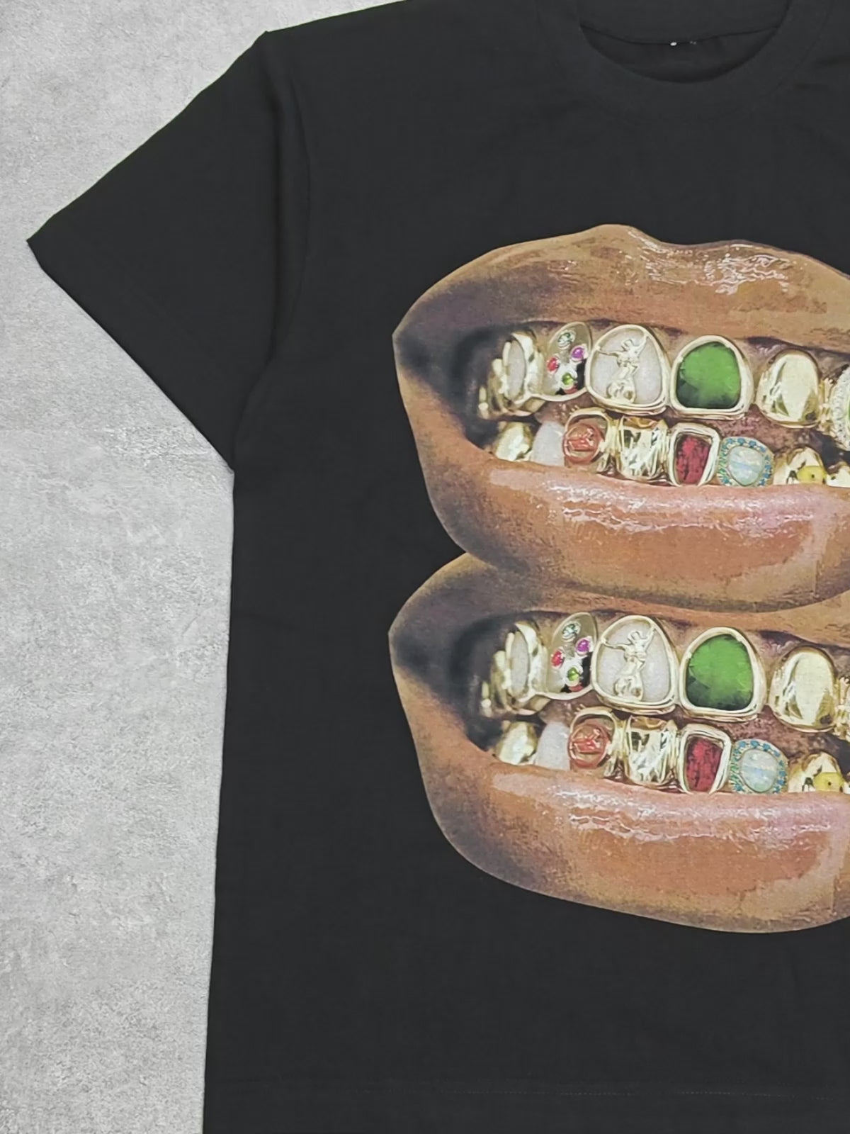 Gold & Jade Unique Grills Lip Print white&black T-Shirt