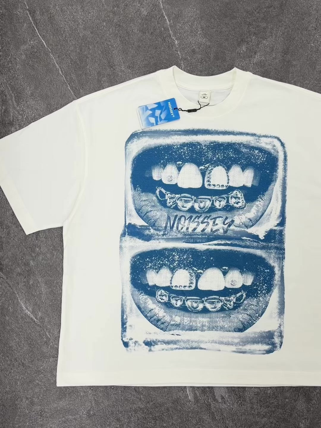 NOISSEY Blue Screen & Diamond Grillz Lips Boxy T-Shirt