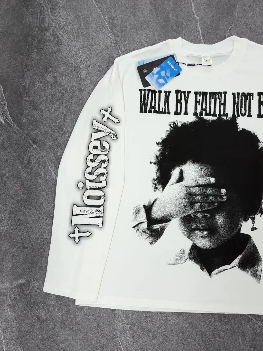 NOISSEY "WALK BY FAITH" CHILD PORTRAIT GRAPHIC LONG SLEEVE SHIRT