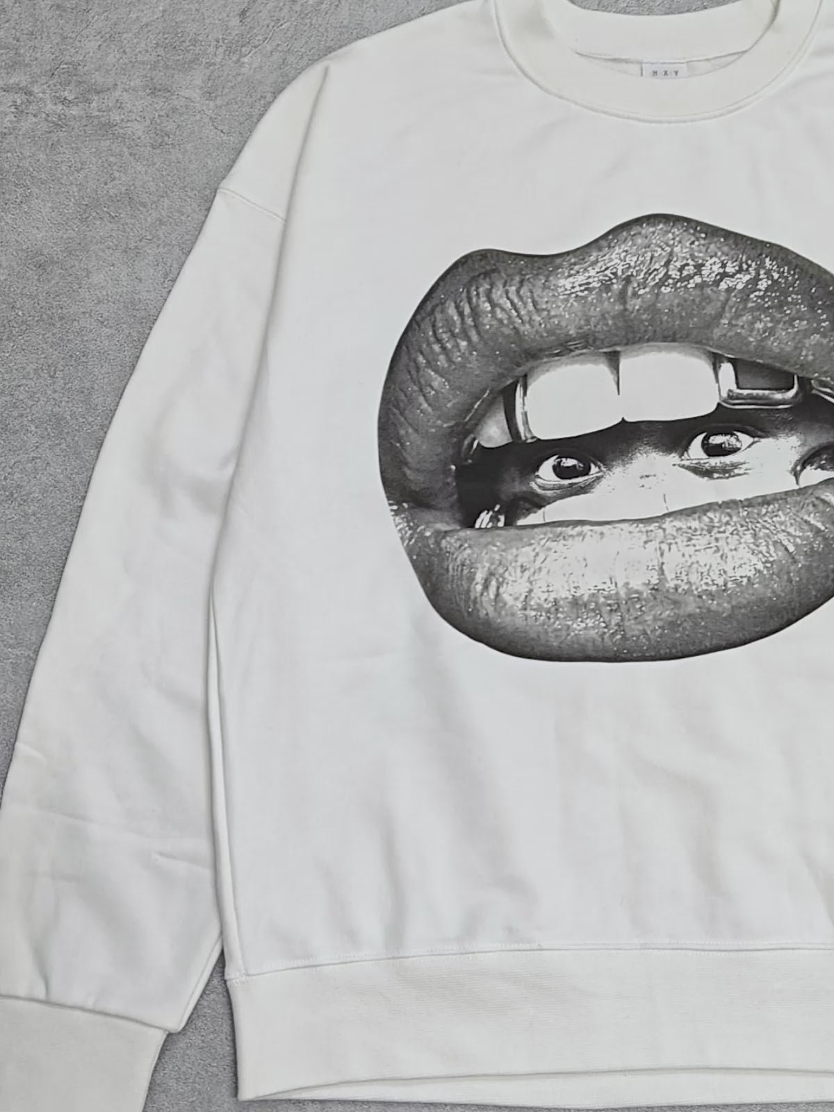 Individualistic Black Lip Print Sweatshirt