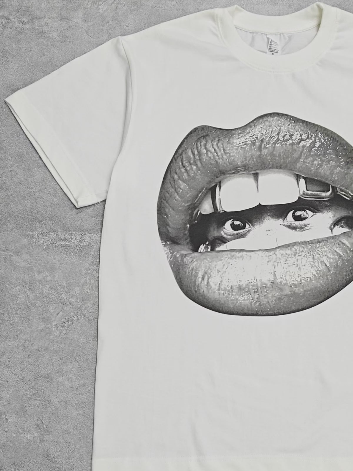 Individualistic Black Lip Print T-Shirt