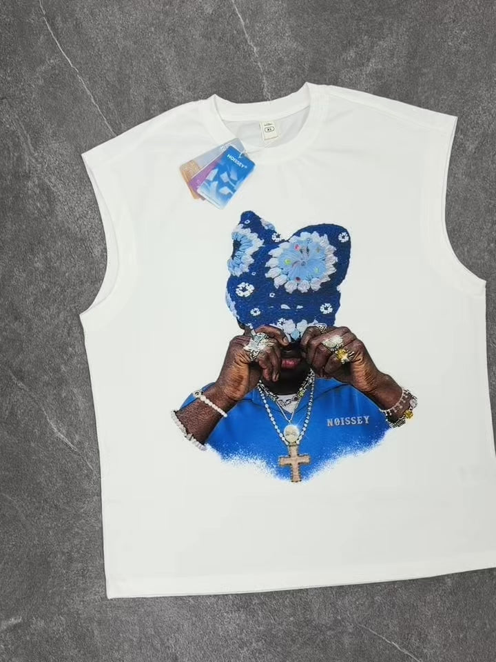 NOISSEY Tanktop mit Saphirblau-Strickmützen-Print – Off-White