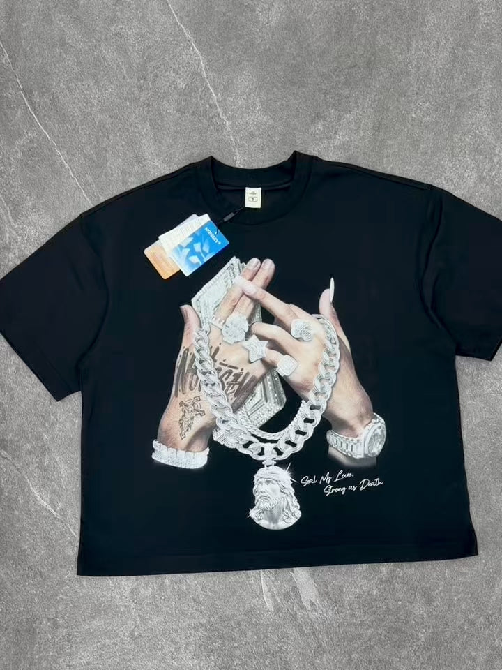 NOISSEY „Seal My Love“ Jesus-Medaillon-T-Shirt – Phantom Black, Boxy-Fit
