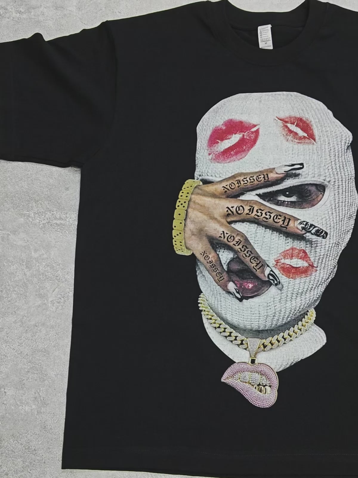 T-shirt imprimé noir avec masque blanc KISS