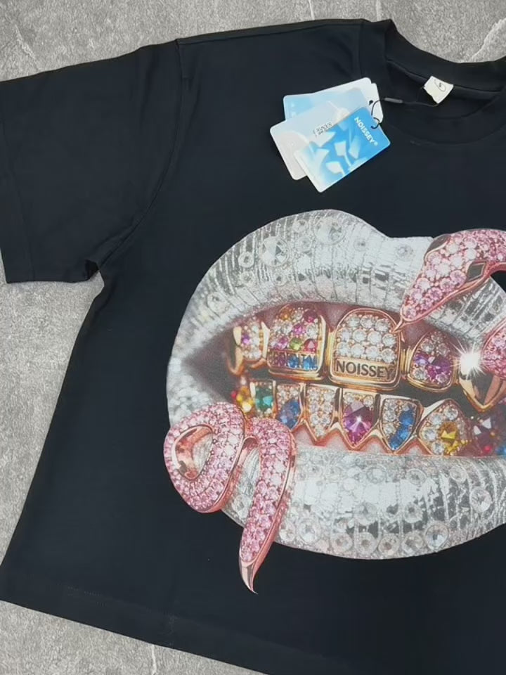 NOISSEY "Pink Snake" Black Tee - Boxy Lips Graphic T-Shirt