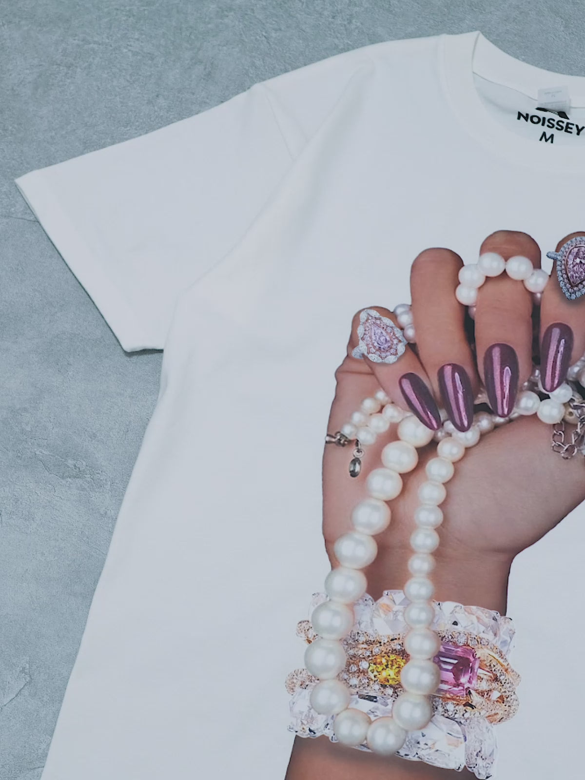 BOUNCE BACK© Pearl Necklace and Glossy Nail Print T-shirt