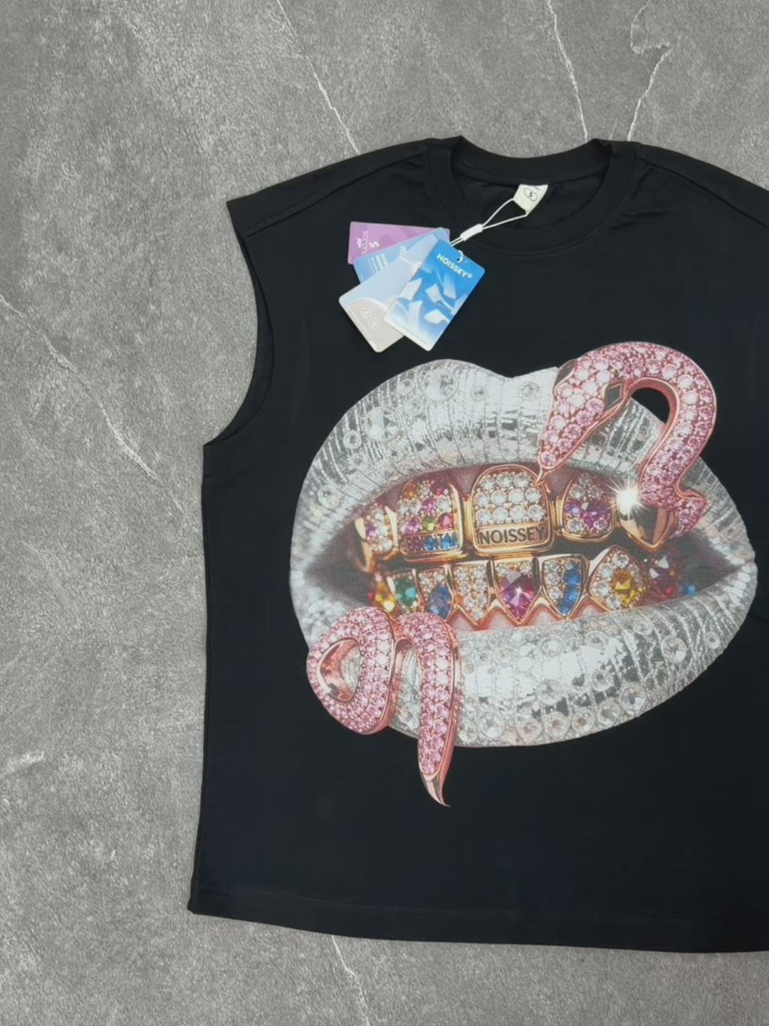 NOISSEY "Pink Snake Lips" Graphic Tank Top - Heavyweight Oversize Black