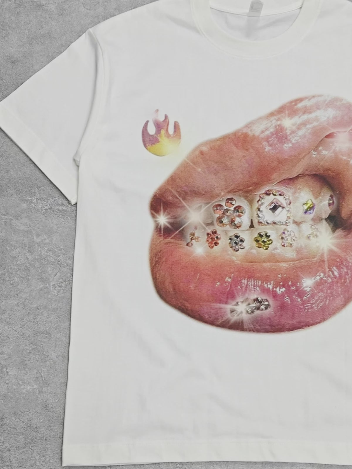 Pink Rhinestone Glittering Lip Print T-shirt