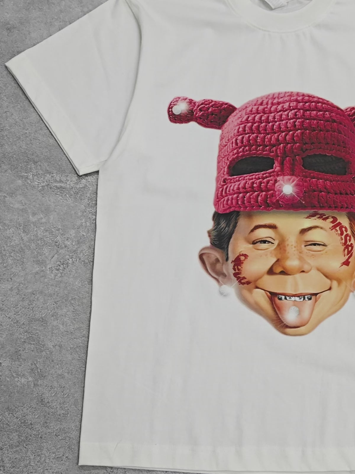 Bonnet en tricot Alfred E. Neuman T-shirt à imprimé graphique