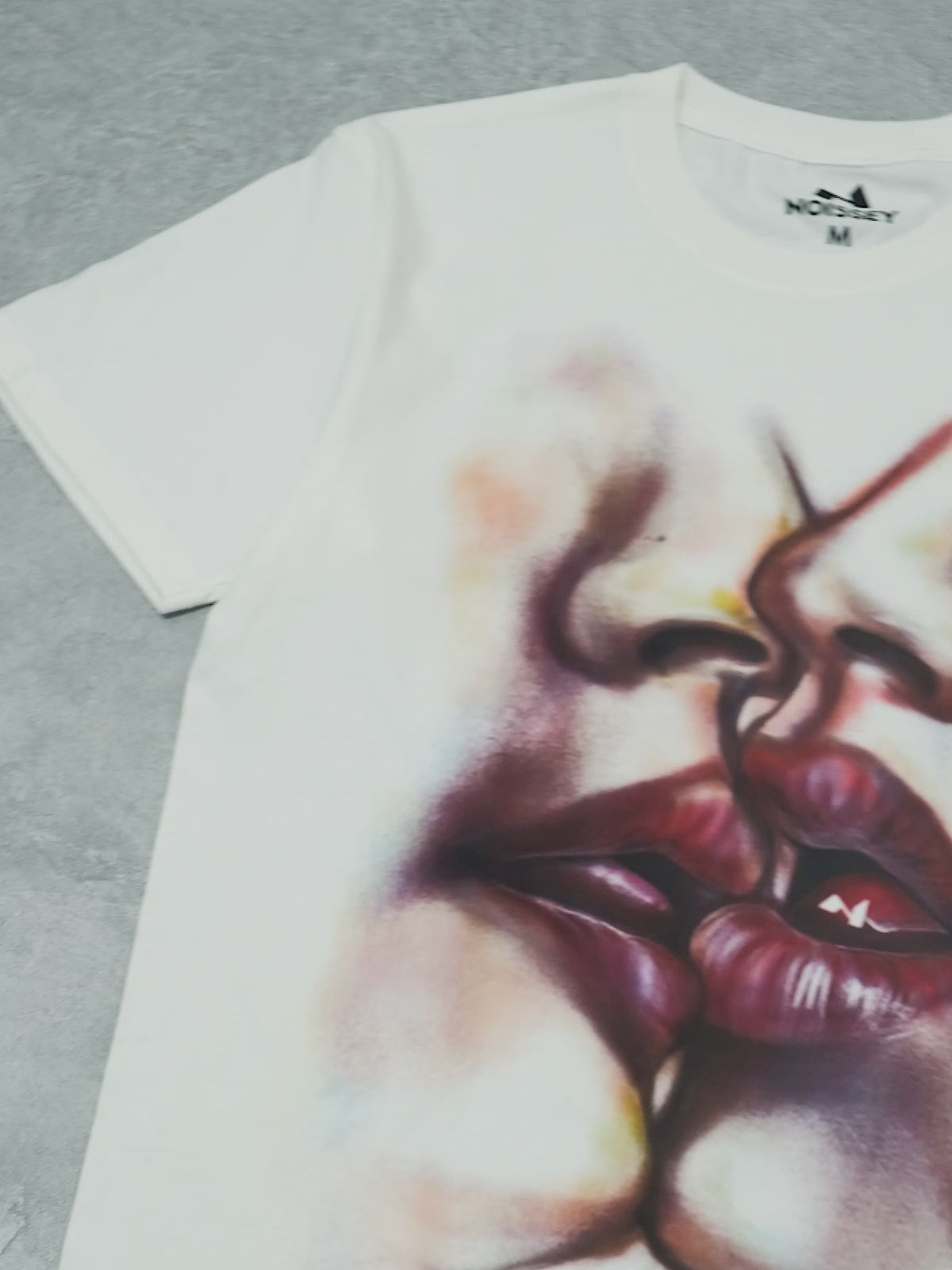 T-shirt imprimé BOUNCE BACK© Le baiser artistique