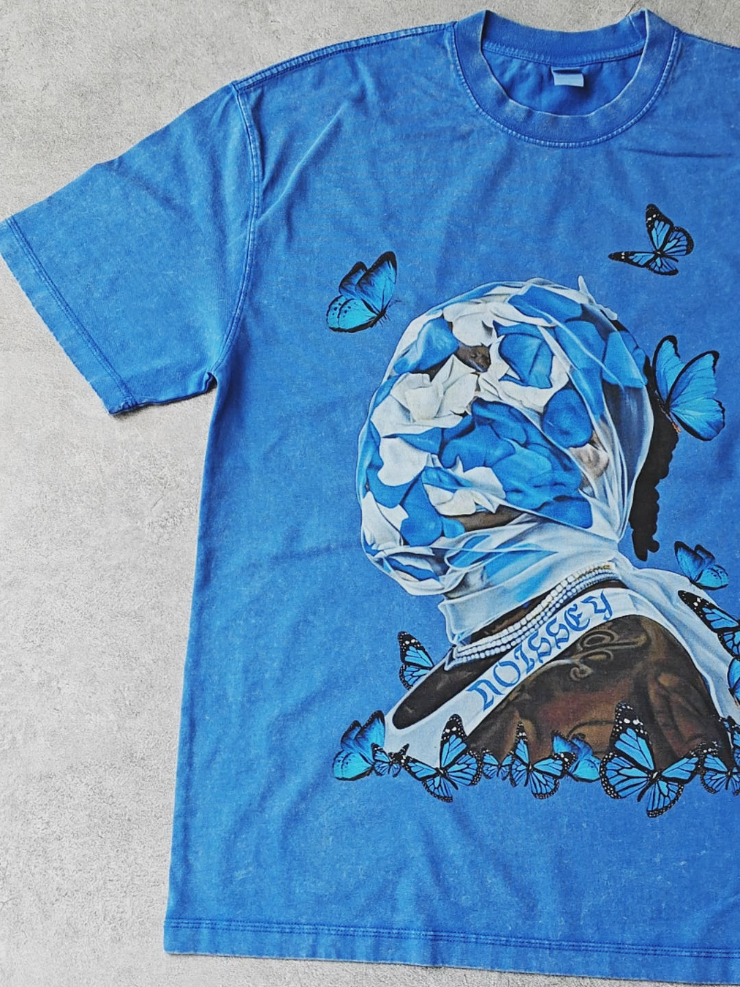 Blue butterfly art veil washed printed T-shirt