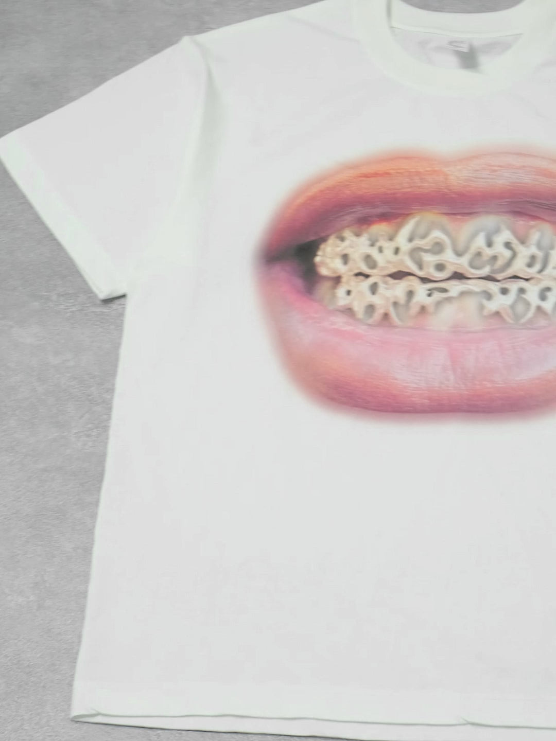 BOUNCE BACK© Grills art printed T-shirt