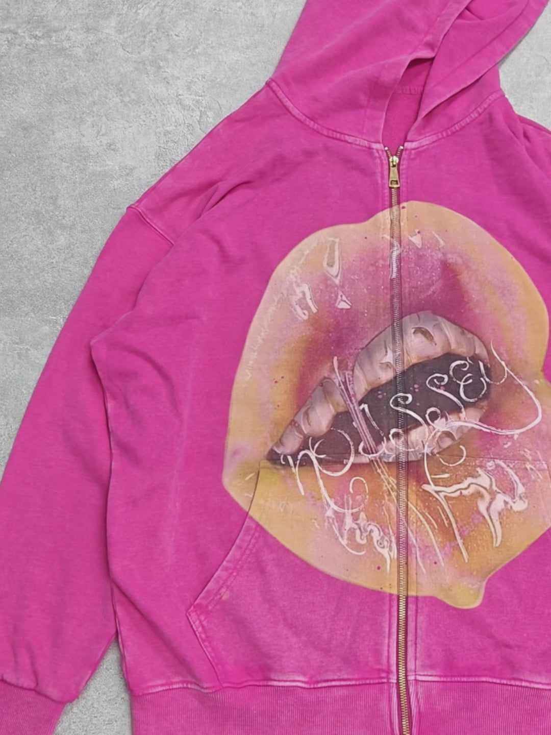 BOUNCE BACK© Lip & Teeth Print Pink 350g Hoodie