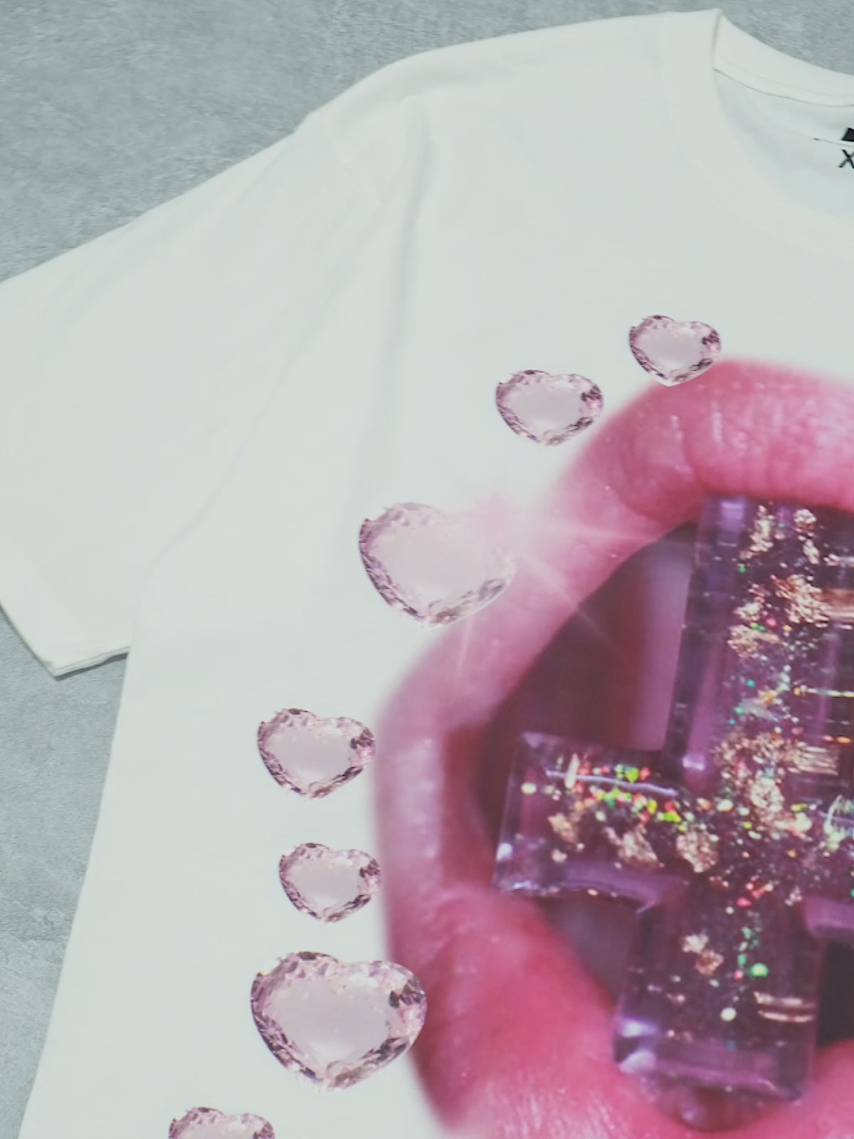 BOUNCE BACK© Pink Cross Lips Print T-shirt