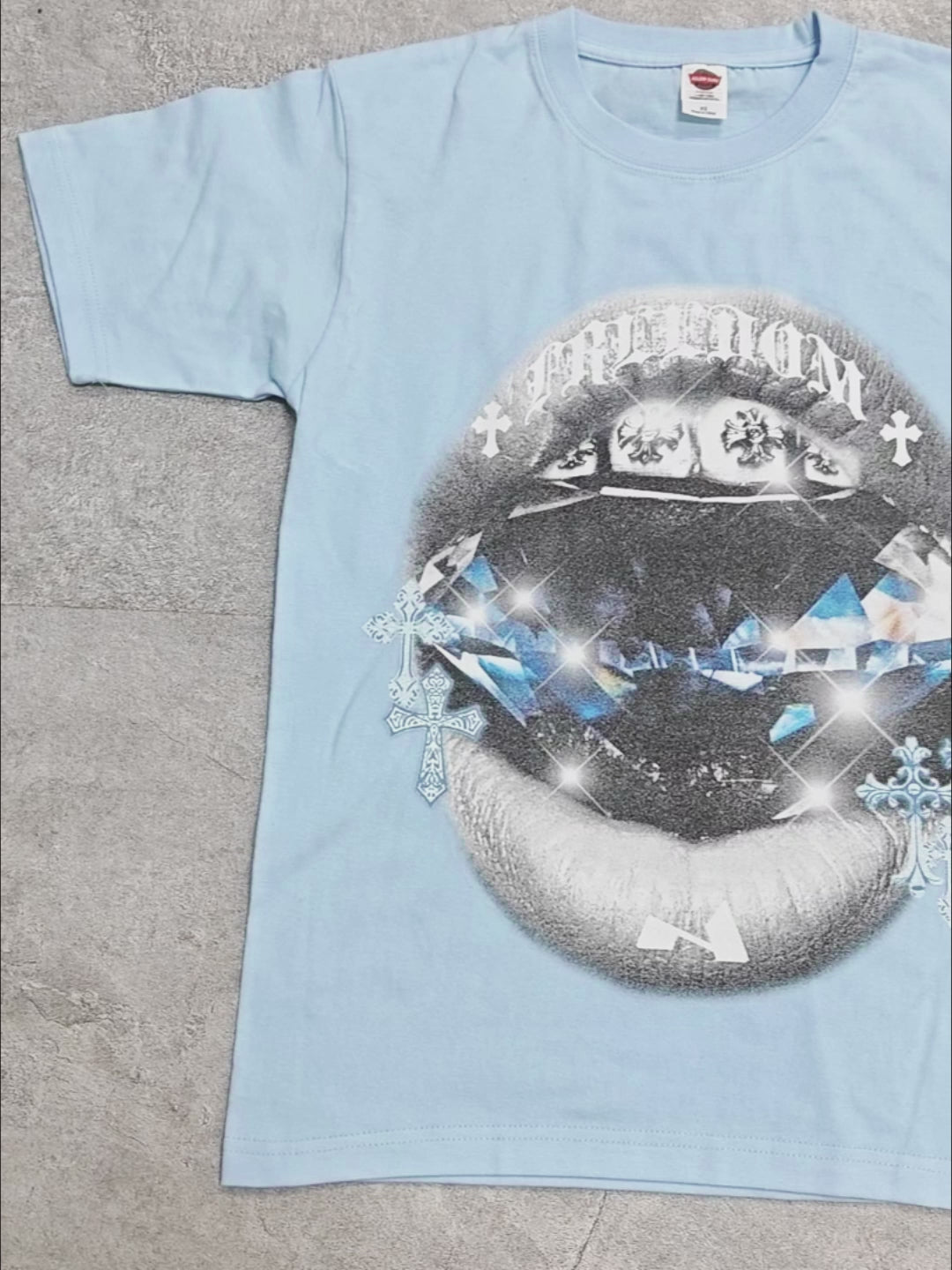 Diamond vintage lip baby blue T-shirt