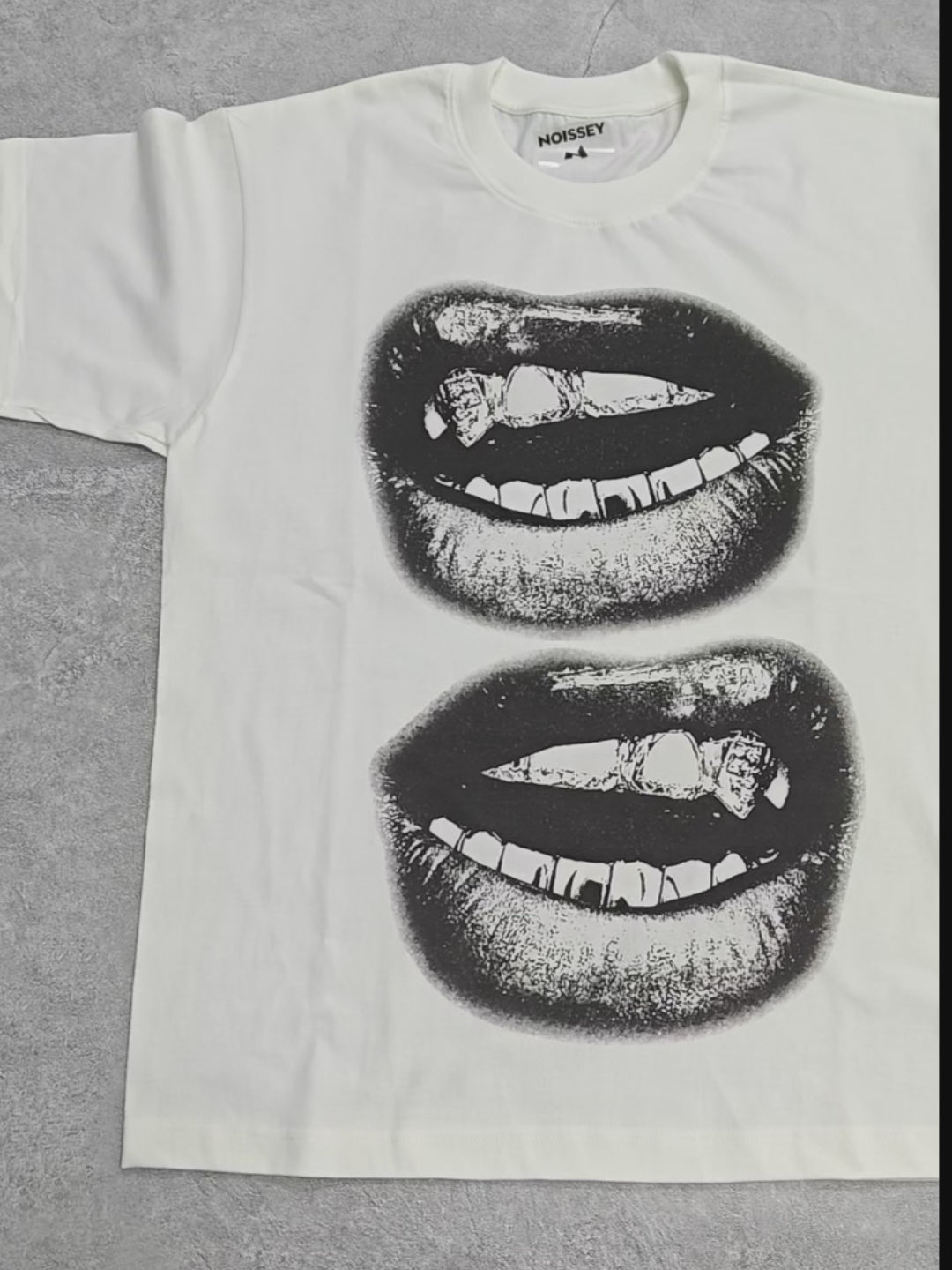 Black & White Lips Shell Print T-Shirt