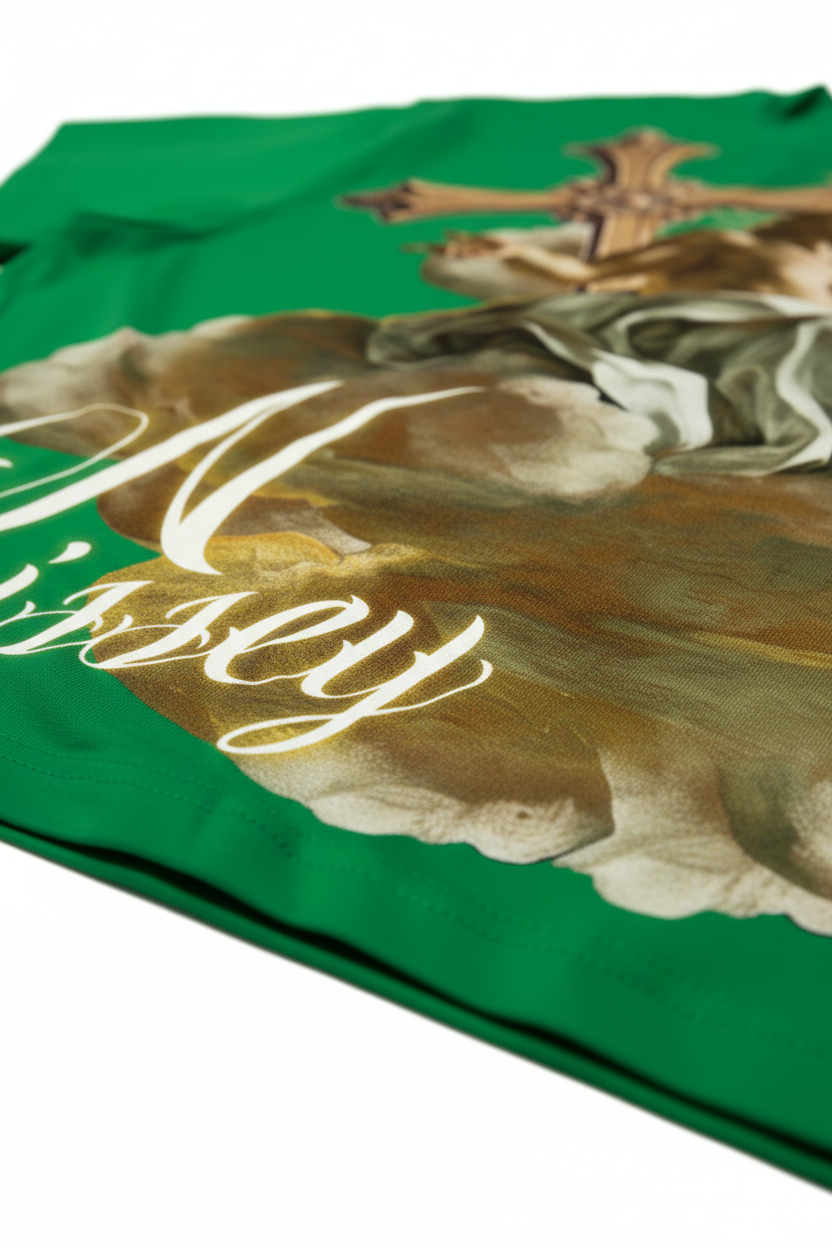 Shot 4 – Low angle hem, print distortion over fabric waves
